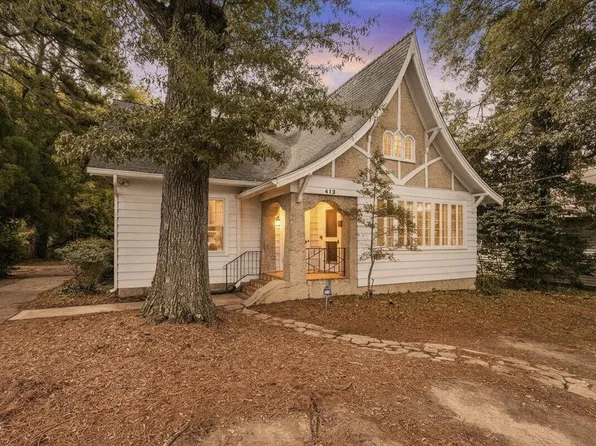 412 N 3rd St, Smithfield, NC 27577