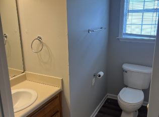 309 Barfield St, Hahira, GA 31632
