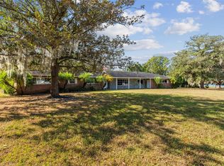 1900 Capri Rd, Valrico, FL 33594