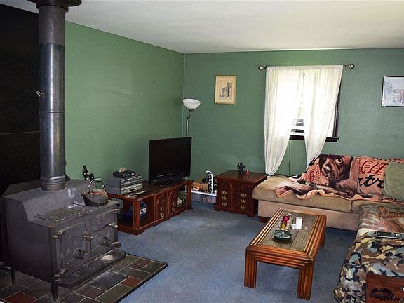 5th image of 203 Dorset Dr