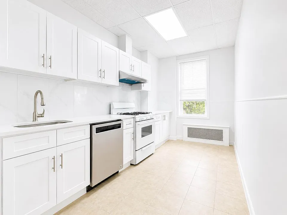 9322 3rd Ave #2