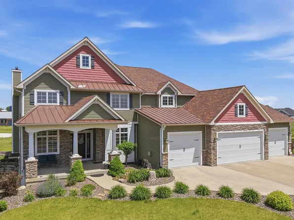 N6350 Tradewinds Cir, Beaver Dam, WI 53916