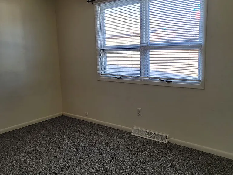 1889 Cherry Ct — Photo 7