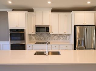 1104B Dabney Dr #1104B, Manassas, VA 20111