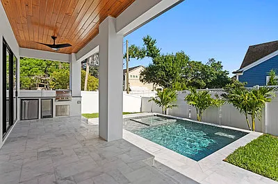 3202 W La Salle St — Photo 9