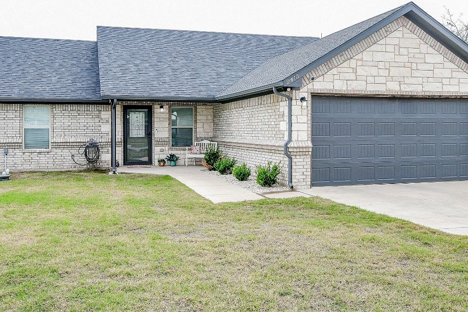 1st image of 2415 Creek Dr