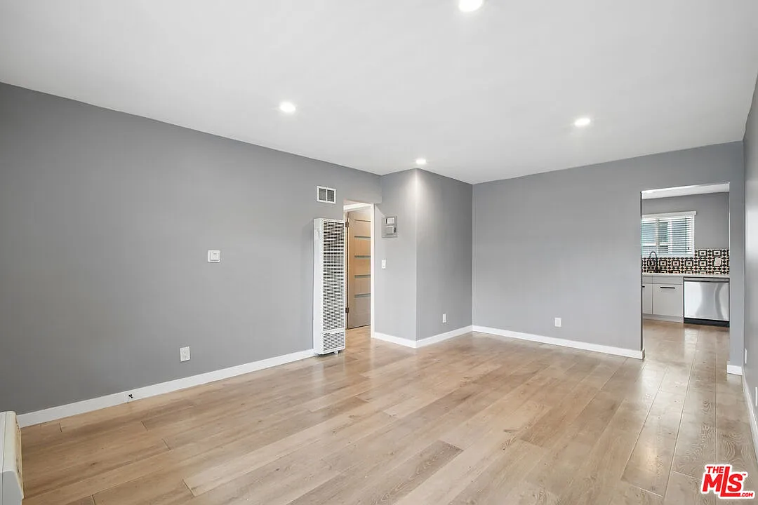 1 bed, 1.0 bath, 725 sqft, $2,095 — Photo 1
