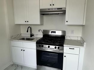 2016 Carver St FLOOR 2, Philadelphia, PA 19124