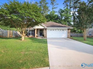 215 Shadow Ct SW, Huntsville, AL 35824