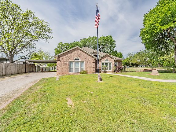 3rd image of 393 County Road 4874