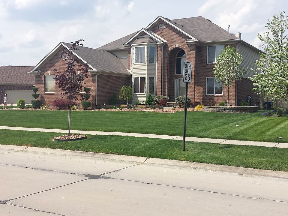 1st image of 26510 Blue Heron Dr