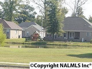 3rd image of 200 Chestnut Oak Cir