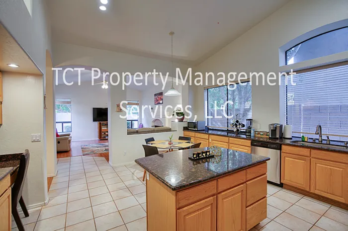 9729 E Celtic Dr — Photo 4