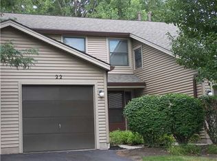 22 Devonshire Cir, Penfield, NY 14526