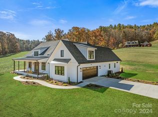 934 California Creek Rd, Mars Hill, NC 28754