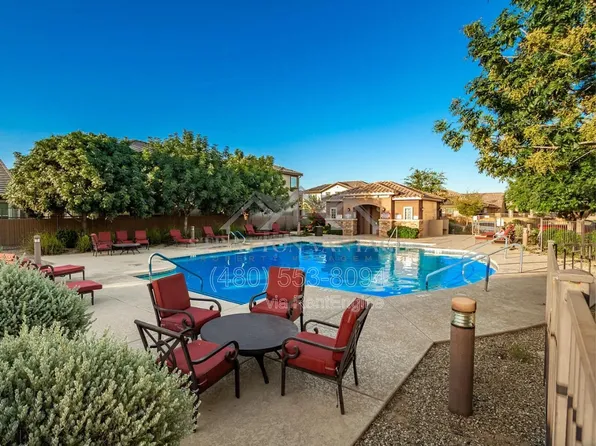 11689 N 166th Dr, Surprise, AZ 85388