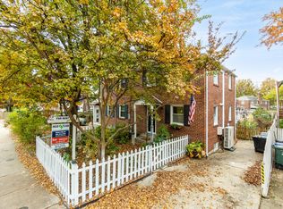 104 S Glebe Rd, Arlington, VA 22204