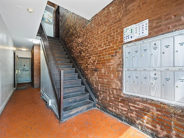 5 Linden Blvd #3A — Photo 9