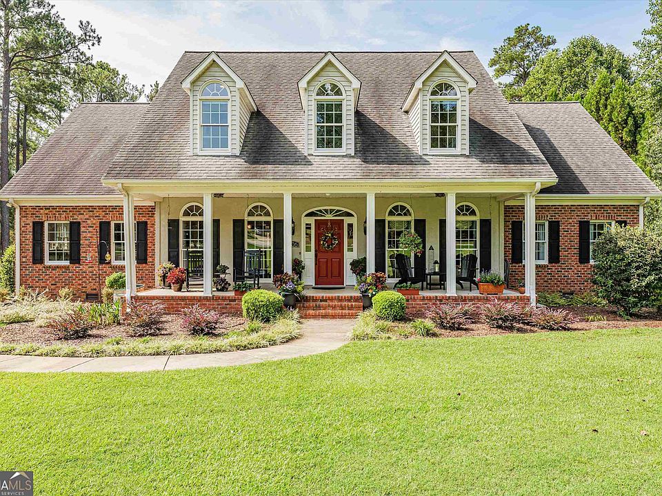 1st image of 206 Pembroke Dr
