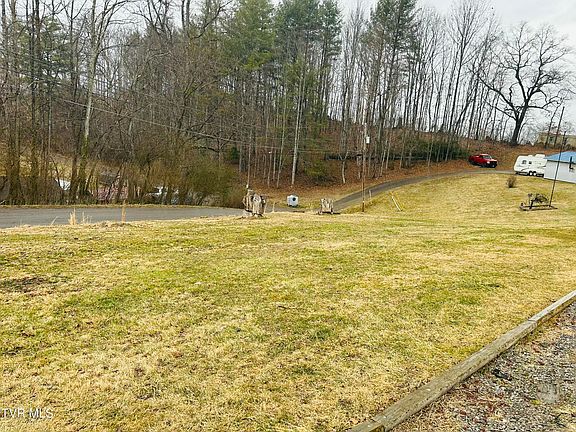 5th image of 864 Big Smith Ridge Rd