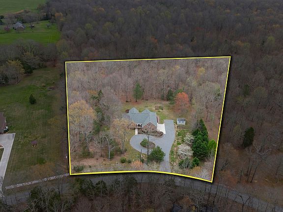 4th image of 1908 Sears Roebuck Rd