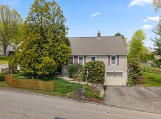 38 Upland St, Auburn, MA 01501