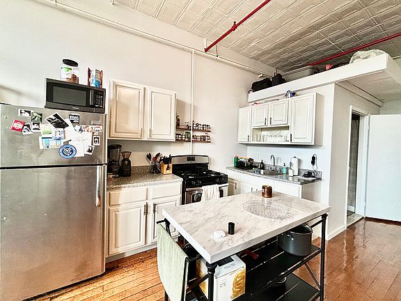 4th image of 248 McKibben St APT 2T