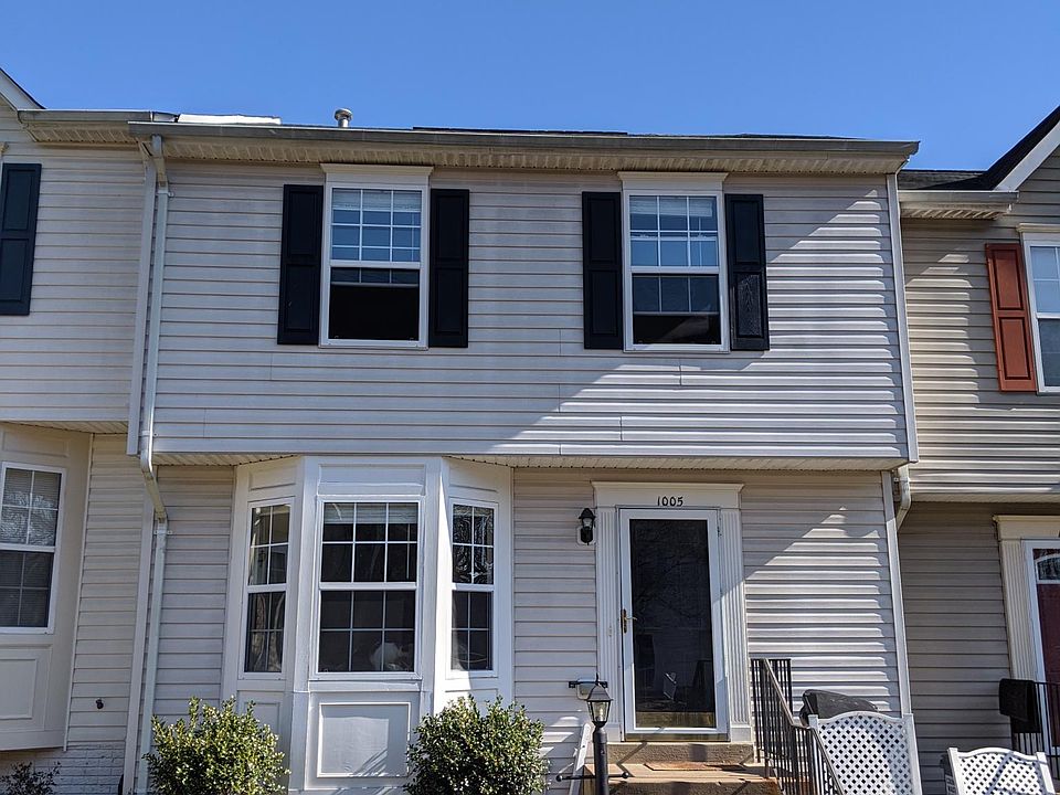 1st image of 1005 Kings Crest Dr