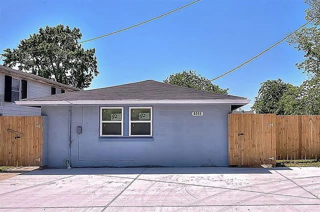 1130 Brown Ave — Photo 8