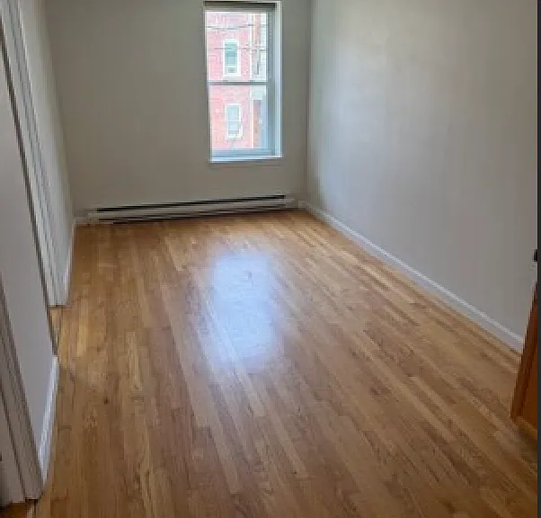 160 Cottage St #202 — Photo 2