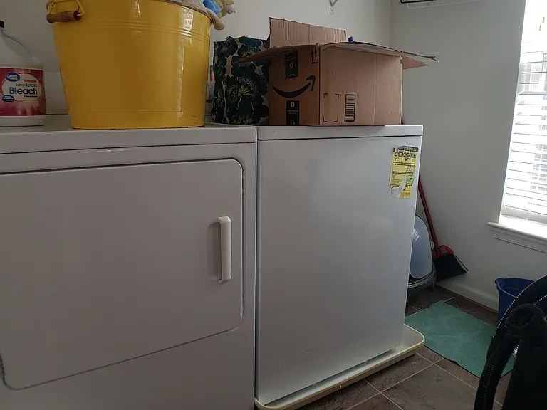 618 Rainier Rd — Photo 30