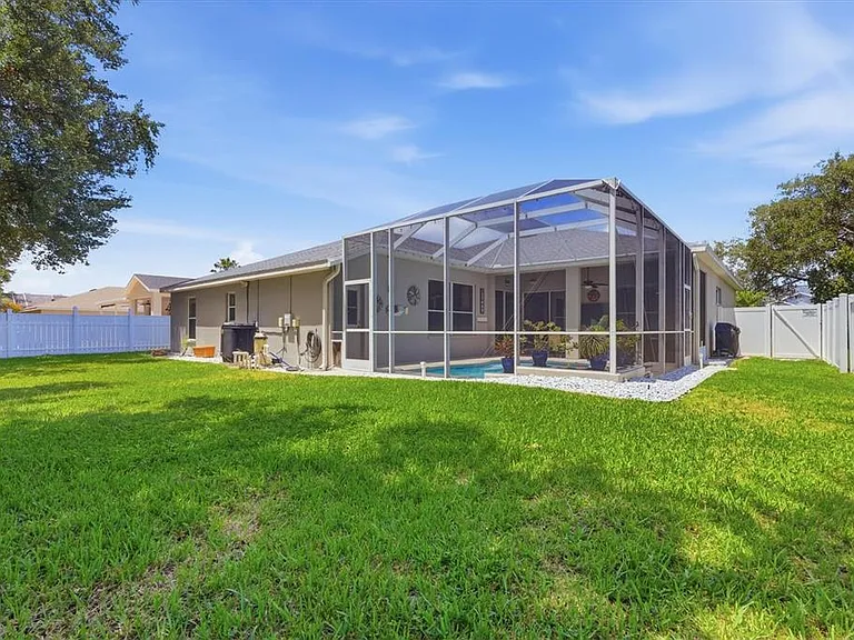 4617 Egmont Dr — Photo 44