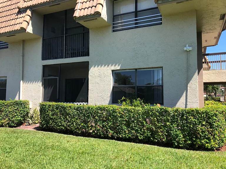 10714 Royal Palm Blvd #4-2 — Photo 16