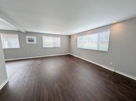 120 Cromwell Pl