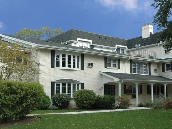 510 W Eastman St APT 2E, Arlington Heights, IL 60005