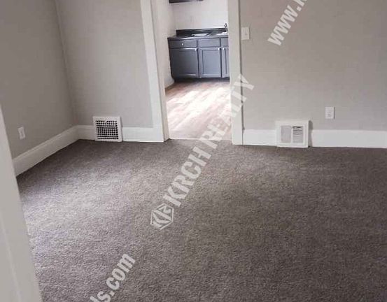 4th image of 3992 E 52nd St #1