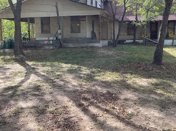 209 Bills St, Bonham, TX 75418