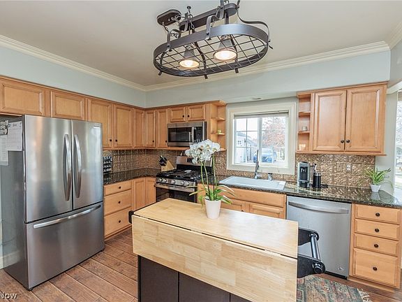 3rd image of 2648 Warner Rd