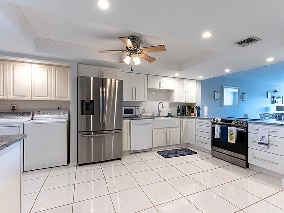 3rd image of 1030 Us Highway 1 APT 212