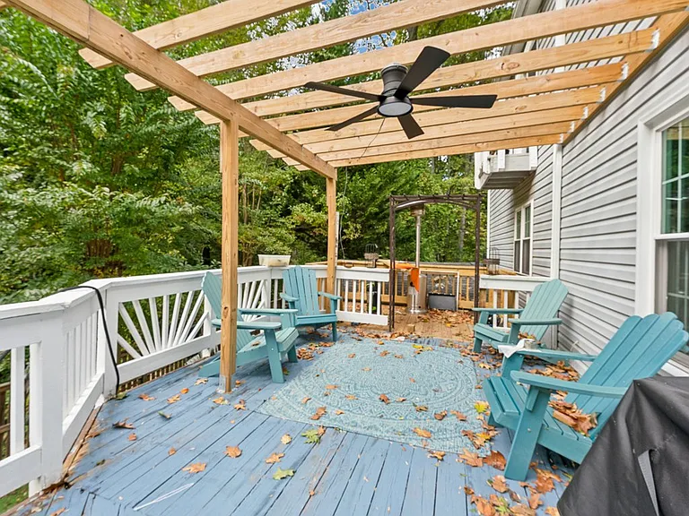 8403 Silverdale Ct — Photo 30