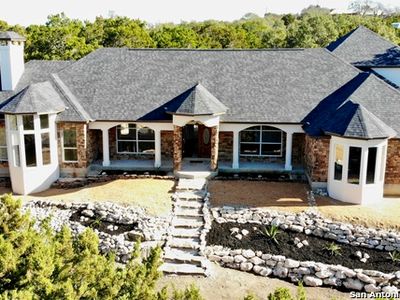 401 N Pleasant Valley Dr, Boerne, TX, 78006
