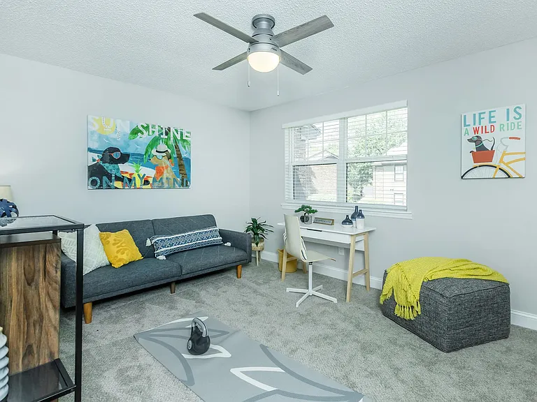 Brighton Valley Apts — Photo 36