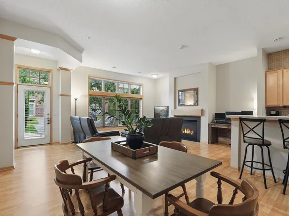 2911 Edison St NE Unit C, Blaine, MN 55449