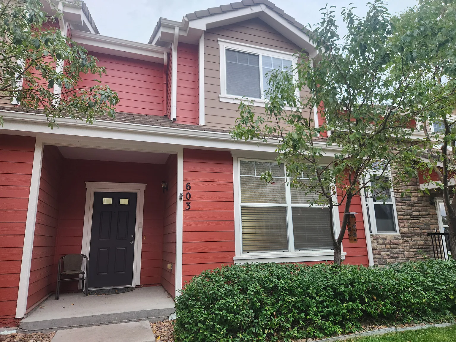 2 bed, 2.5 bath, 1500 sqft, $2,600 — Photo 2