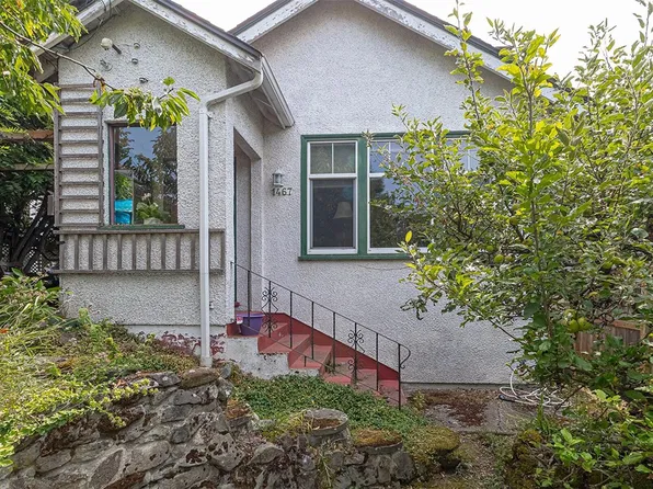 1467 Bay St, Victoria, BC V8R 2A6
