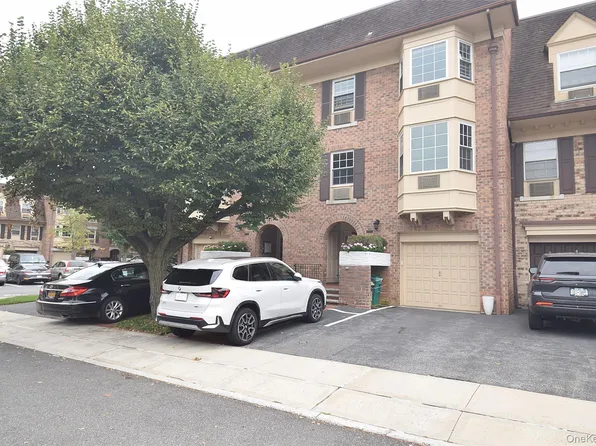 207-30 Jordan Drive #97 U, Bayside, NY 11360