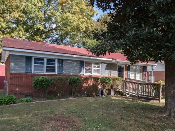 2924 Cedarhurst Dr, Charlotte, NC 28269