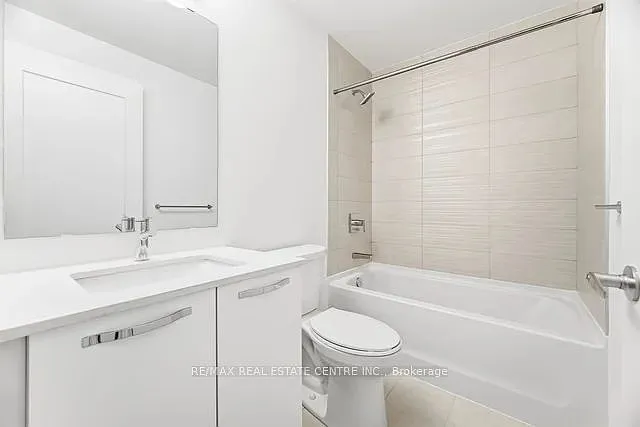 75 James St S #2801 — Photo 17