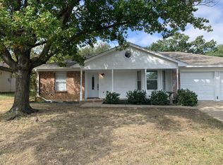 5804 Twin Willows Dr, Arlington, TX 76017