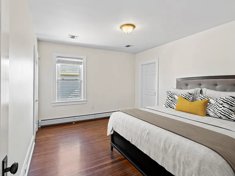 66 Crescent Ave — Photo 16